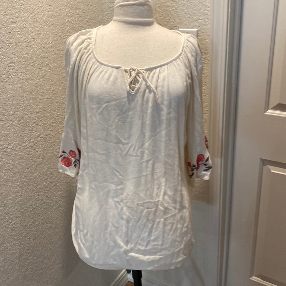 Torrid Women’s Ivory Peasant Gauze Top 3/4 Floral Embroidered Sleeves EUC Sz 1X